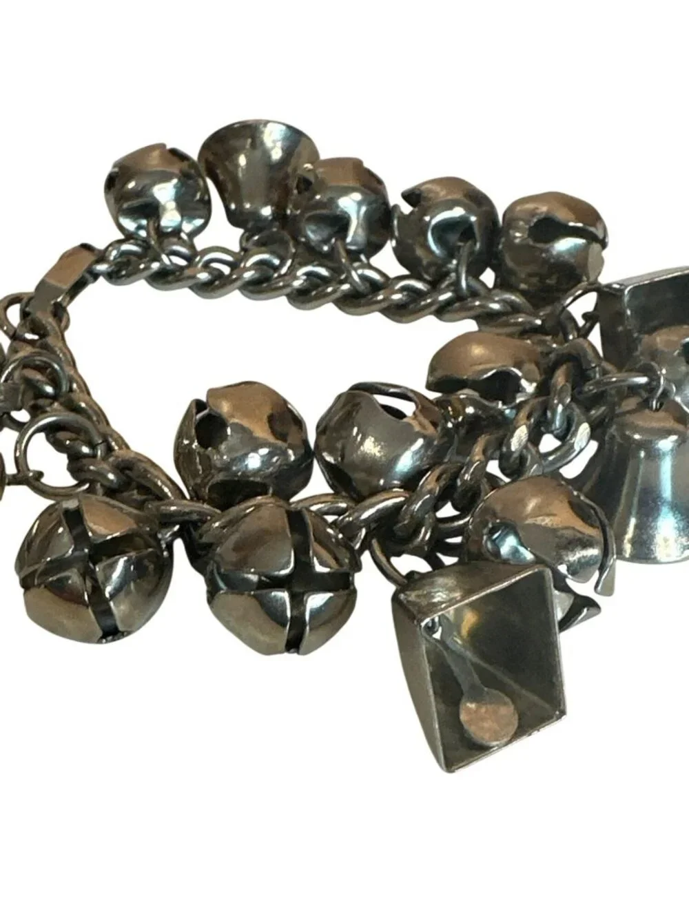 VTG Silver Tone Charm Bracelet  Jingle Bells & Geometric Shapes 7 Inches Chunky